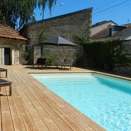 Le Clos De Vesone ゲストハウス